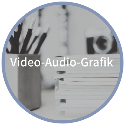 Bleistifte, Kamera und Zeitschriften - Leistungen Video-Audio-Grafik Bereich